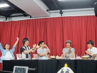 ウレロシーズン3決定の発表を受けて喜ぶメンバーたち。角田だけは何が起こったのかわかっていない様子。