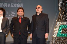 鬼越トマホーク。坂井（右）にタケトは「サングラスを取ると目がかわいい」とコメントした。