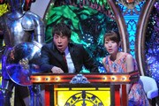 MCのロンドンブーツ1号2号・田村淳（左）、田中みな実TBSアナウンサー（右）。(c)TBS
