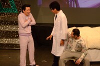 アイパー（左）はかわいいパジャマからさらにかわいいパジャマに着替えて再登場。