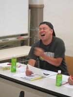 「歌に集中しすぎて、目をつぶり審査していない」と指摘されたRG。