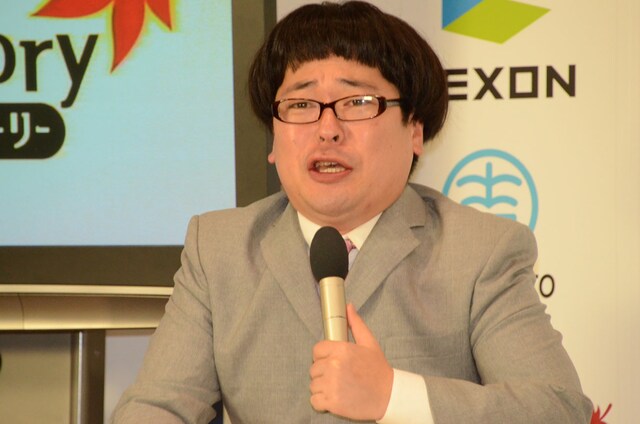 「メイプルストーリー」10周年記念パーティ中に暗黒の魔法使いの声が轟き、慌てふためく向。