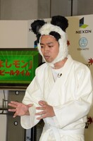 ムーディは稲川淳二をモチーフにした新キャラ・ムディ川淳二を披露。