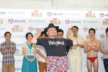 東野をして「キングオブあらびき」と言わしめたハリウッドザコシショウ。優勝賞金の使い道は「うまい棒1万本」。