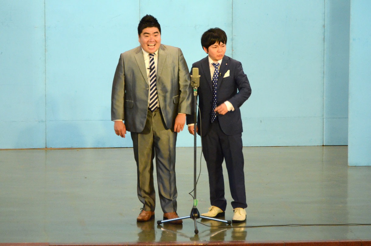 カントリーズ。江澤（左）の話に福田（右）がちゃちゃを入れまくる。