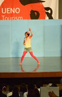 カトゥー。客席に何度も「おげんこ～！」をお見舞いした。