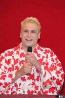 北米巡回公演を行う桂三輝。カナダ文化大使に任命された。