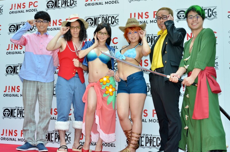 JINS PCと「ONE PIECE」のコラボによるオリジナルメガネシリーズ第4弾をPRする（左から）ピース、杉原杏璃、水樹たま、バッファロー吾郎A、NON STYLE井上。