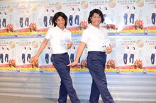 DVD発売記念イベントを行ったCOWCOW。