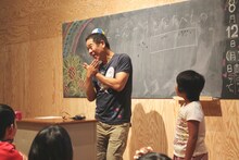 特別授業「ギャグを1兆個持っている！FUJIWARA原西先生が教える『ギャグ講義』」