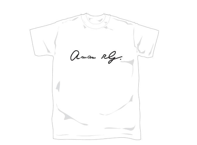 RGオリジナルブランド「アルアルアールジー」Tシャツ。S、M、L、各2500円。