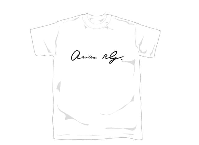 RGオリジナルブランド「アルアルアールジー」Tシャツ。S、M、L、各2500円。