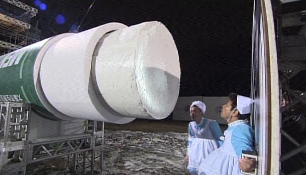 「リンカーンDVD11」より(c)2013TBS/吉本興業/East West plus