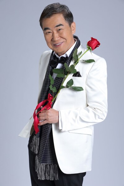 「しあわせニュース2013夏」司会の桂文枝（撮影：山岸伸）。