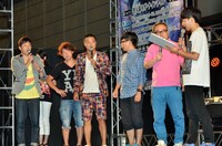 （左から）あべこうじ、バッドボーイズ、バッファロー吾郎、ピース綾部。