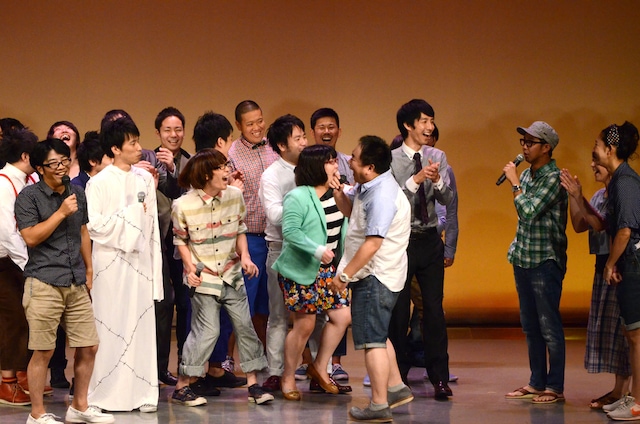 エンディングで真空ジェシカ・川北をそそのかしたことが暴露されたおぎやはぎ矢作（右から3人目）に非難集中。