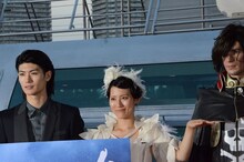 （左から三浦春馬、福田彩乃、ハーロック