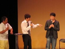 かつての立ち振る舞いをめぐって言い合いを始めるアンジャッシュ。