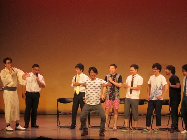 山崎と古坂のムチャブリで、ロボットわかちこをさせられるゆってい。