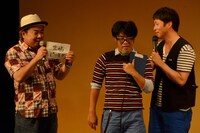 スペシャルネタコーナーで抽選の結果、ピンネタを披露することとなったアンジャッシュ児嶋（右）。