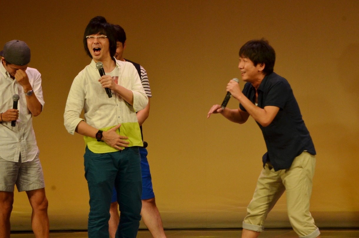 ショートコントを披露したアルファルファ。