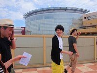 スタッフにしきりに酒をせがむ、たちの悪いすーなか。