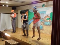 湯原温泉郷「江西劇団」公演の模様。