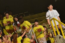 森三中・大島（右端）と女芸人達。