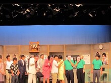 功力富士彦芸歴20周年ライブ 新喜劇「親子の公約!?」。功力のツッコミが響き渡ったボケの大一番。