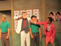 秋山と功力の熟女コンビによる体モノマネは、オール阪神・巨人。