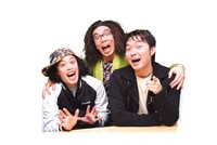 エレ片のエレキコミックと片桐仁（中央）。