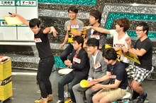 「明るいブロック」とMC陣に称されたDブロックのオジンオズボーン篠宮（左端）ら。