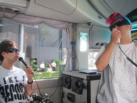 藤井の言葉に合わせて曲をチョイスするが間違えまくりのRG。