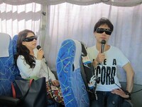 RGのDJを見守る姿勢の藤井と鬼奴。