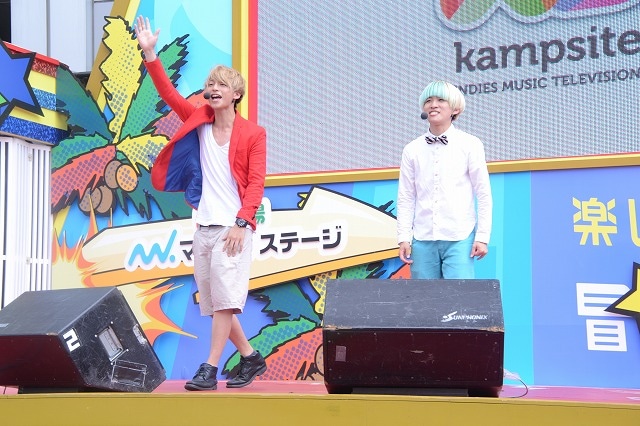 お台場合衆国「kampsite presents　『Lucyと愉快な仲間達』」MCの門出ピーチクパーチク。