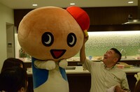 JA中野市のキャラクター・にこちゃんも登場。