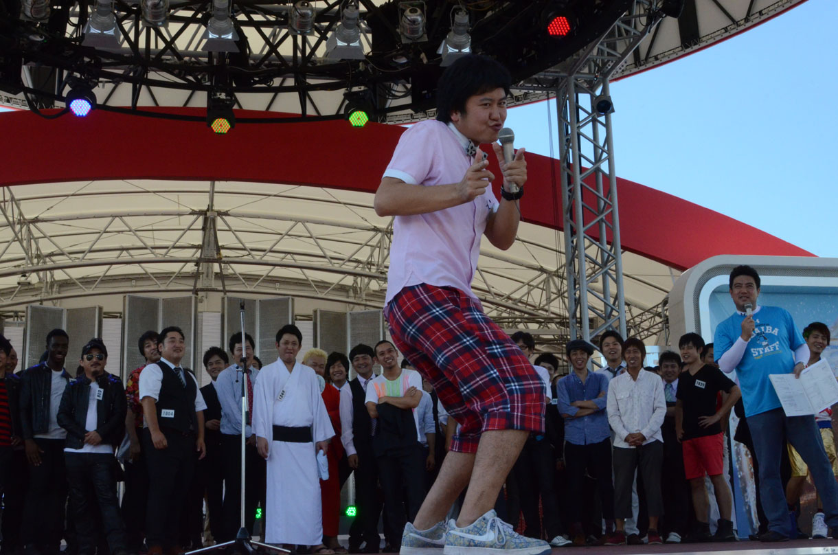 ウーマンラッシュアワーは村本が別の仕事のため中川のみ登場。「プッシュ！」というギャグを延々と披露した。