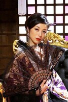 ビッグママ役の高岡早紀。(c)「殺しの女王蜂」製作委員会