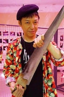 ミケランジェロ役の板尾創路。(c)「殺しの女王蜂」製作委員会