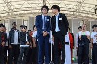 「初認定」のコマンダンテ。「ネクタイをしているほうがリーダー」だそう。