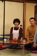 （左から）飯島直子、アンジャッシュ児嶋。