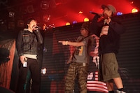 過去に行われた「高校生RAP選手権」の様子。