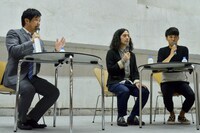 左からロシアンモンキー川口、ピース。