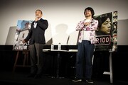 北海道・札幌シネマフロンティアで行われた映画「R100」公開記念「全国未体験ツアー」の様子。