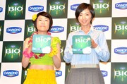 「納得!ビオ キャンペーン発表会」に登場したオアシズ光浦、渡辺満里奈(左から)。