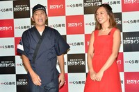 ますだおかだ岡田、優木まおみ（左から）。