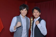 「ワケあり！レッドゾーン」でMCを務めるライセンス。(c)ytv