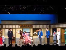 東野幸治座長公演「恩返し集団大集合」の様子。