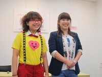 イベント前に行われた会見で挨拶するパシンペロン。