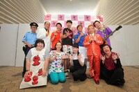 「KOYABU SONIC 2013」吉本新喜劇会見の様子。(c)吉本興業